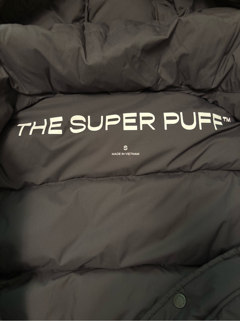 Aritzia Black Super Puff Jacket - Picture 5 of 7